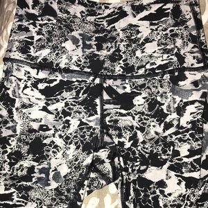 Full length lululemons leggings marble print